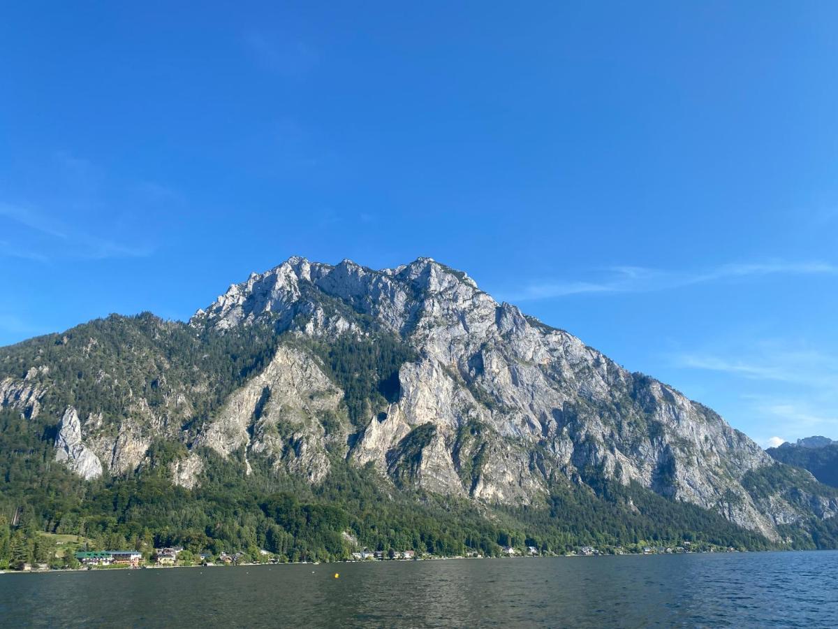 Ferienhaeuschen Am Traunsee Mit Tretboot Zur Freien Nutzung Am Badeplatz Altmünster Exterior foto
